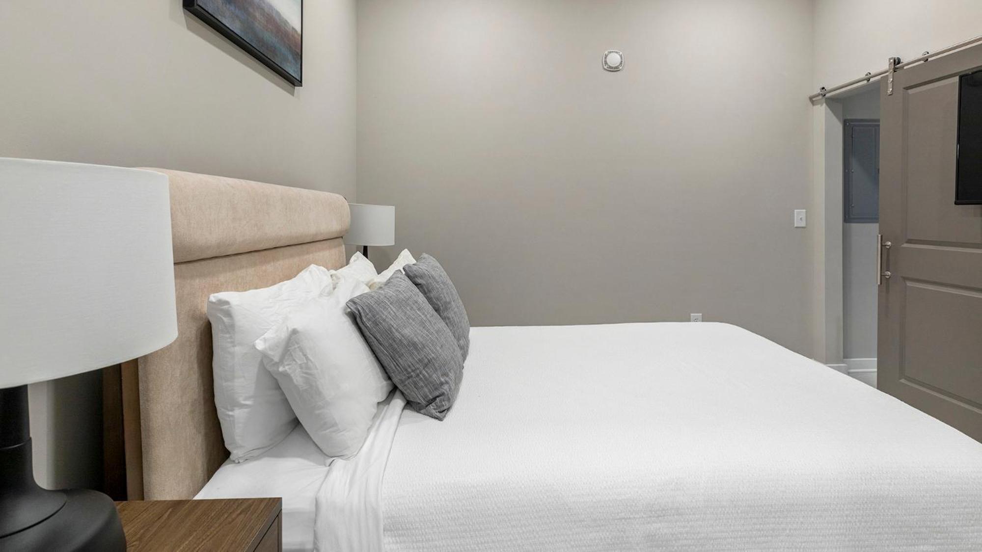 The 600 Apartments By Landing Birmingham Phòng bức ảnh